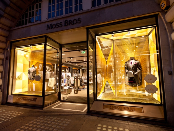 Mos Bross Regent Street - visual merchandising and windows concept