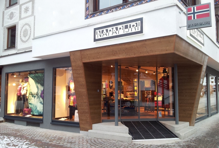 Napapijri new store in Austria