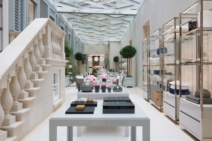 Dior opens new flagship store in London on New Bond St.