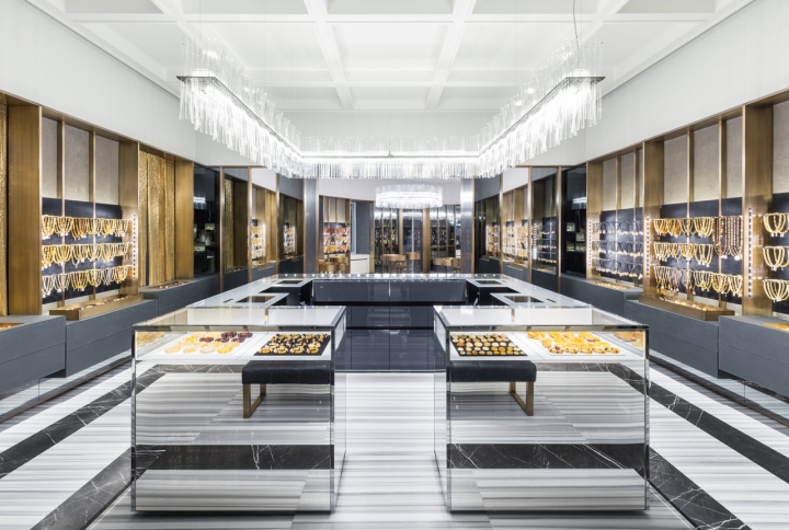 Amber&Art first flagship store in Saint Petersburg by Piuarch